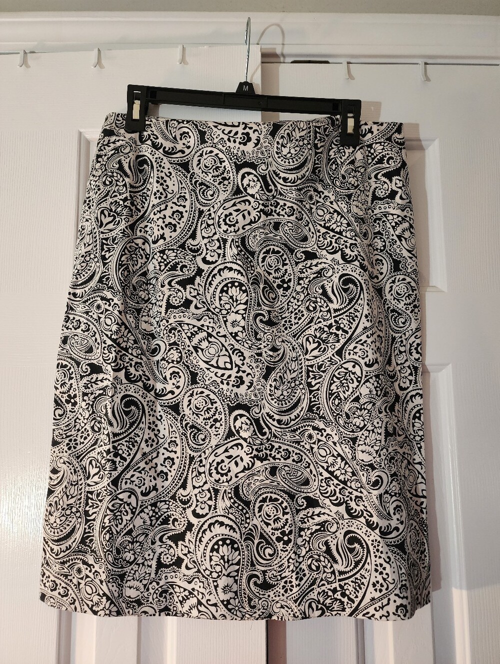 Talbots Skirt Sz 8 Black & White Paisley Pencil Skirt - Skirt